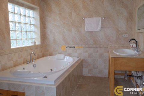 Estudio en Chonburi, Tailandia № 243659 - foto 18