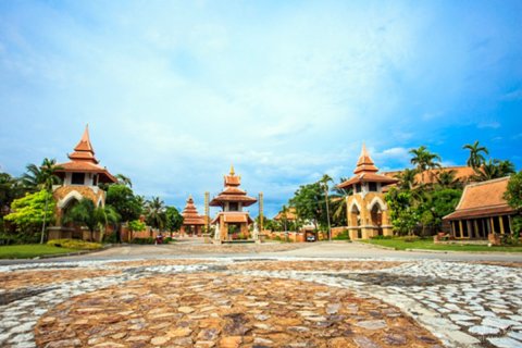Casa de 3 dormitorios en Pattaya, Tailandia № 243357
