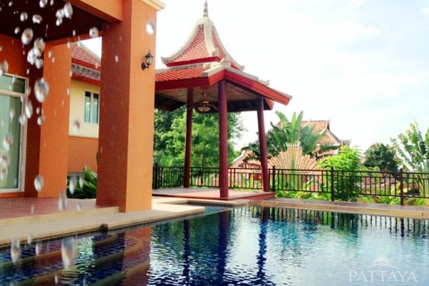 Casa de 3 dormitorios en Pattaya, Tailandia № 243357 - foto 5