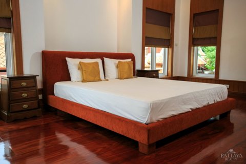 Casa de 3 dormitorios en Pattaya, Tailandia № 243357 - foto 12