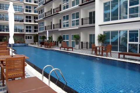 Condo in Pattaya, Thailand, 1 bedroom  № 242812 - photo 2