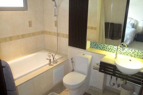 Condo in Pattaya, Thailand, 1 bedroom № 242133 - photo 4
