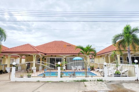 Estudio en Pattaya, Tailandia № 243576