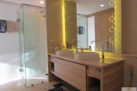 Condominio de 2 dormitorios en Pattaya, Tailandia № 242391 - foto 17