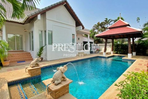 House in Pattaya, Thailand 3 bedrooms № 250709