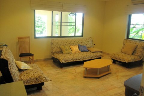 Casa de 3 dormitorios en Pattaya, Tailandia № 243281 - foto 7