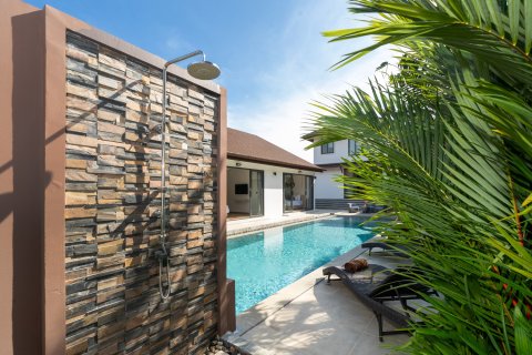 Villa à Pattaya, Thaïlande 5 chambres № 234482 - photo 30