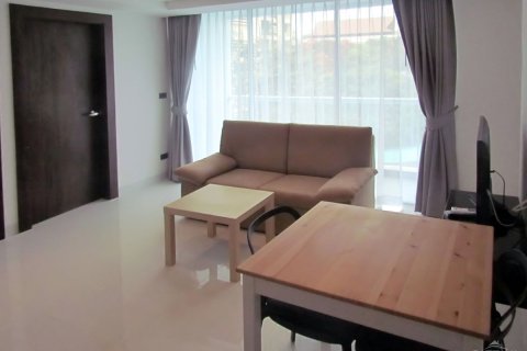 Condo in Pattaya, Thailand, 2 bedrooms  № 242294