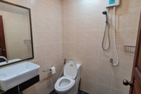 Casa de 5 dormitorios en Jomtien Beach, Pattaya, Tailandia № 243207 - foto 12