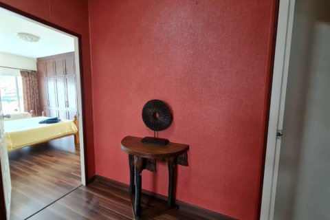 Casa de 5 dormitorios en Jomtien Beach, Pattaya, Tailandia № 243207 - foto 18