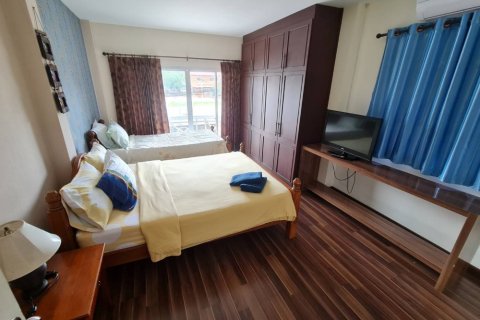 Casa de 5 dormitorios en Jomtien Beach, Pattaya, Tailandia № 243207 - foto 9