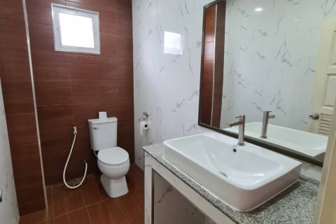Casa de 5 dormitorios en Jomtien Beach, Pattaya, Tailandia № 243207 - foto 2