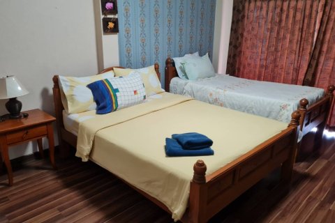 Casa de 5 dormitorios en Jomtien Beach, Pattaya, Tailandia № 243207 - foto 13
