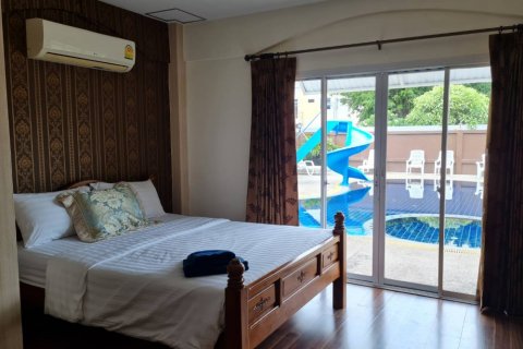 Casa de 5 dormitorios en Jomtien Beach, Pattaya, Tailandia № 243207 - foto 7