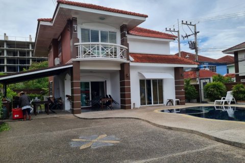 Casa de 5 dormitorios en Jomtien Beach, Pattaya, Tailandia № 243207 - foto 19