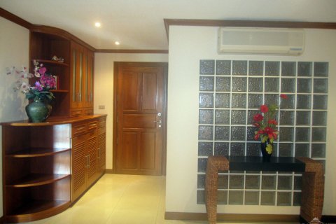 Condominio de 2 dormitorios en Jomtien Beach, Pattaya, Tailandia № 242686