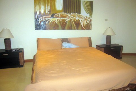 Condo on Jomtien Beach, Pattaya, Thailand, 2 bedrooms № 242686 - photo 6