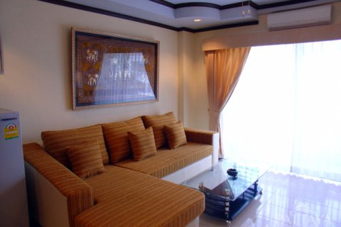 Condominio de 1 dormitorio en Jomtien Beach, Pattaya, Tailandia № 242197 - foto 2