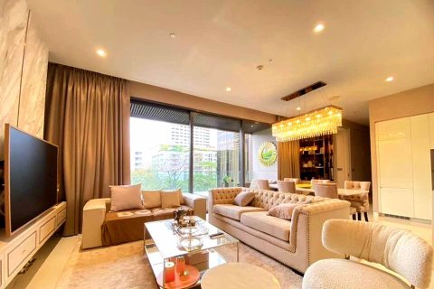 Condo in Bangkok, Thailand, 2 bedrooms № 250975 - photo 10