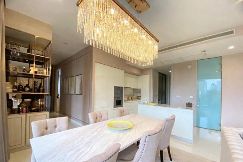 Condo in Bangkok, Thailand, 2 bedrooms № 250975 - photo 8