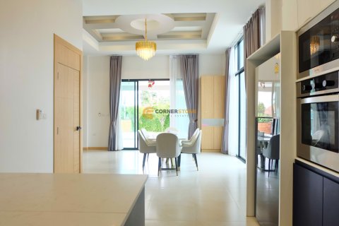 Estudio en Chonburi, Tailandia № 243513 - foto 14