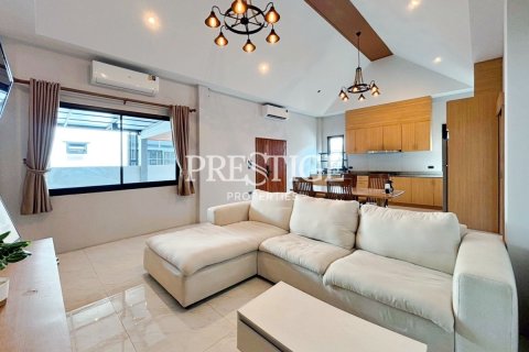 Casa de 3 dormitorios en Pattaya, Tailandia № 250223