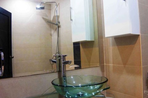 Condominio de 2 dormitorios en Pattaya, Tailandia № 242246 - foto 2