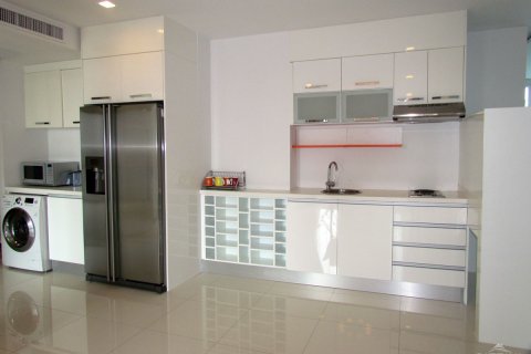 Condominio de 2 dormitorios en Pattaya, Tailandia № 242776 - foto 3