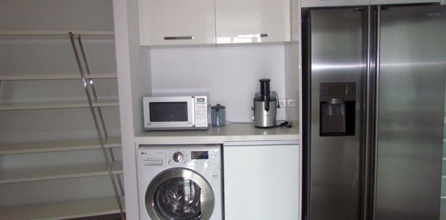 Condominio de 2 dormitorios en Pattaya, Tailandia № 242776