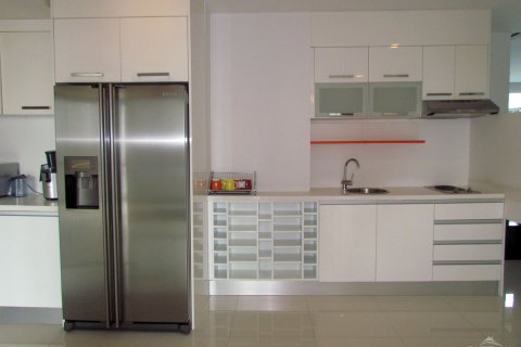 Condominio de 2 dormitorios en Pattaya, Tailandia № 242776 - foto 2