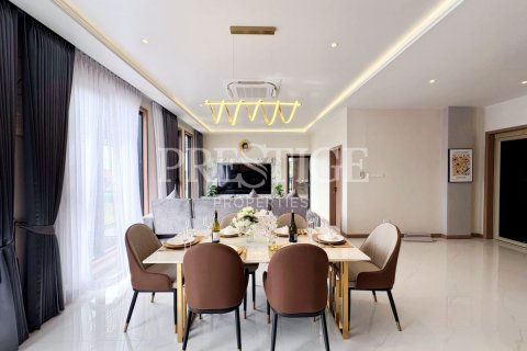House in Pattaya, Thailand 5 bedrooms № 241668 - photo 8