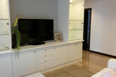 Condominio de 3 dormitorios en Bangkok, Tailandia № 242397 - foto 3