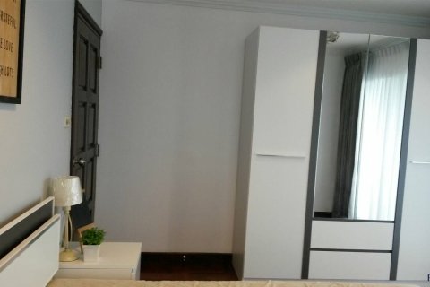 Condominio de 3 dormitorios en Bangkok, Tailandia № 242397 - foto 8