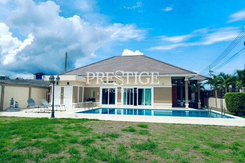 House in Pattaya, Thailand 3 bedrooms № 250485