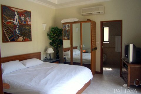 Casa de 2 dormitorios en Jomtien Beach, Pattaya, Tailandia № 243071 - foto 9