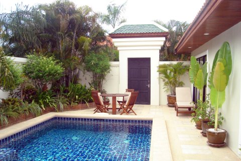 Casa de 2 dormitorios en Jomtien Beach, Pattaya, Tailandia № 243071 - foto 2