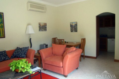 Casa de 2 dormitorios en Jomtien Beach, Pattaya, Tailandia № 243071 - foto 6