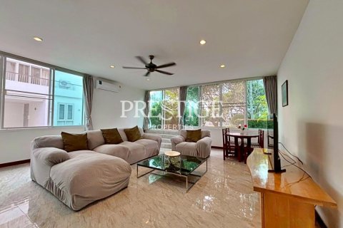 Maison à Pattaya, Thaïlande 4 chambres № 250606