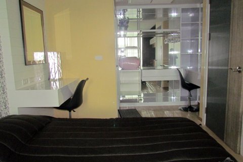 Condo in Pattaya, Thailand, 2 bedrooms  № 242316 - photo 11
