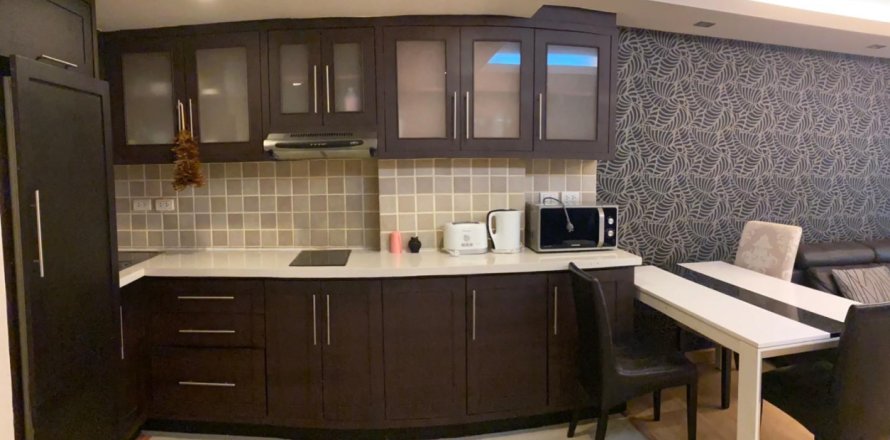 Condominio de 2 dormitorios en Pattaya, Tailandia en City Garden  № 243400