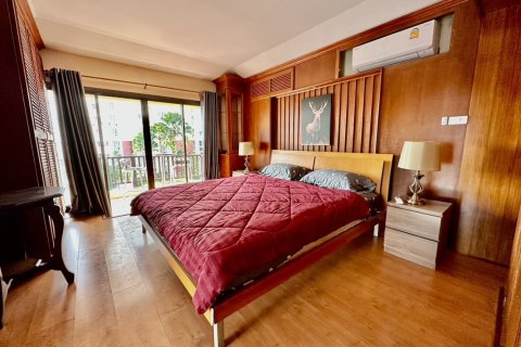 Condo on Jomtien Beach, Pattaya, Thailand, 2 bedrooms  № 242427