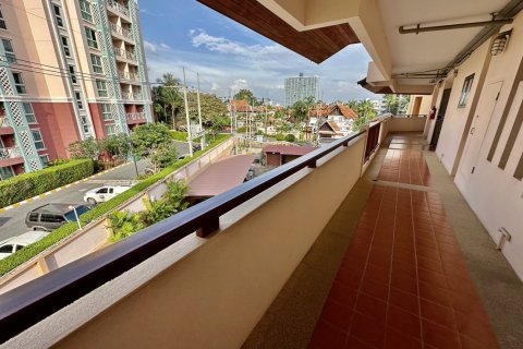 Condo on Jomtien Beach, Pattaya, Thailand, 2 bedrooms  № 242427 - photo 15