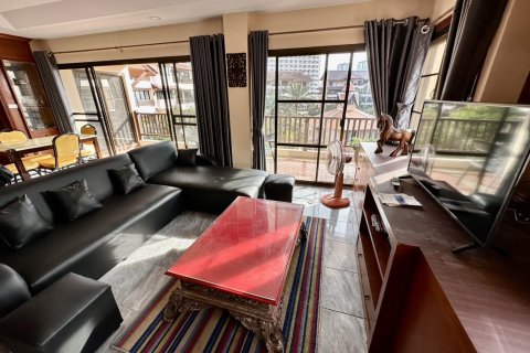 Condo on Jomtien Beach, Pattaya, Thailand, 2 bedrooms  № 242427 - photo 13