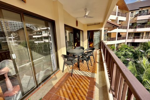 Condo on Jomtien Beach, Pattaya, Thailand, 2 bedrooms  № 242427 - photo 9