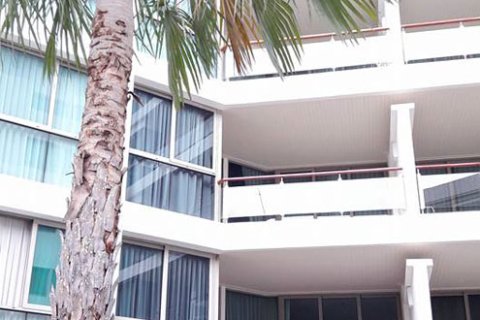 Condo in Pattaya, Thailand, 2 bedrooms  № 242305 - photo 11
