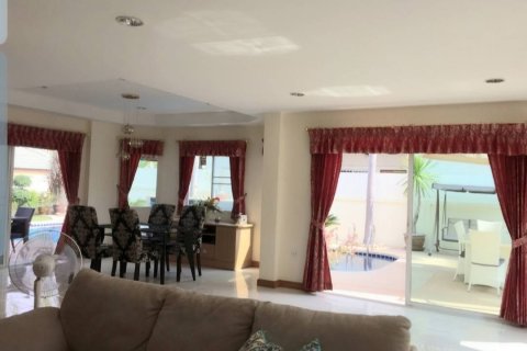 Haus in Pattaya, Thailand 3 Schlafzimmer № 243171 - Foto 8