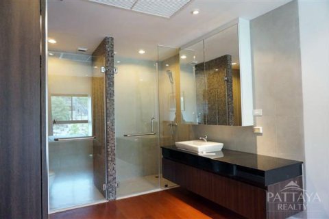 Condo in Pattaya, Thailand, 2 bedrooms № 242286 - photo 13