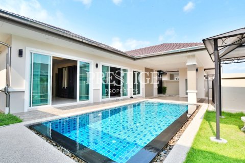House in Pattaya, Thailand 3 bedrooms № 250514