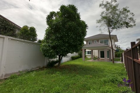 Casa de 3 dormitorios en Chiang Mai, Tailandia № 244825 - foto 2
