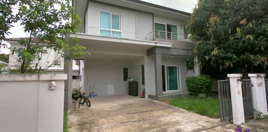 Casa de 3 dormitorios en Chiang Mai, Tailandia № 244825